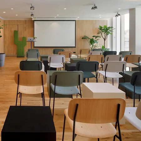 Zoku 4* Paris