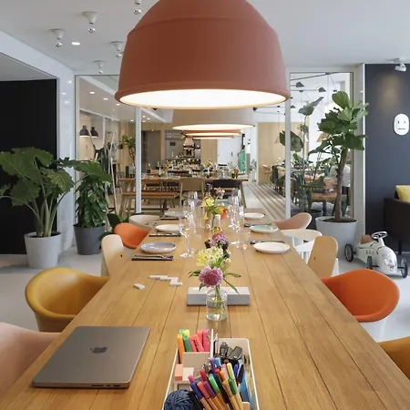 Apartmanhotel Zoku 4*
